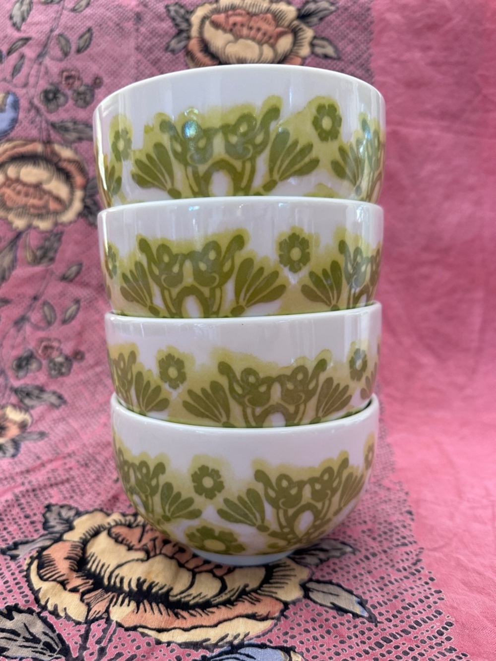 Japanese Stoneware Deep Rice Bowl Set of 4 with Matcha Green Floral Motif
